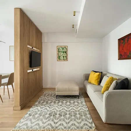 Innera W. Parking & Ac